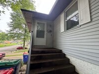 Building Photo - 423 N Cypress St