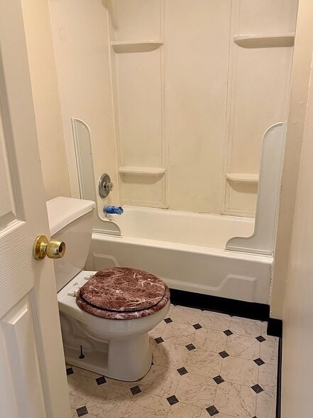 Building Photo - 2073 High St