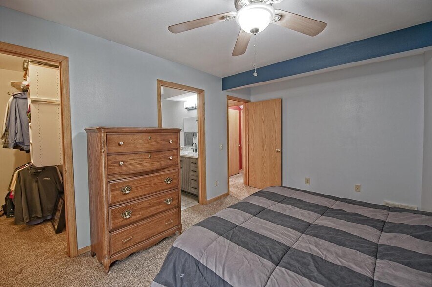 Building Photo - 133 Ponwood Cir