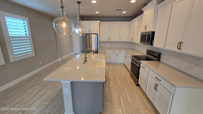 Building Photo - 2327 Kamin Dr