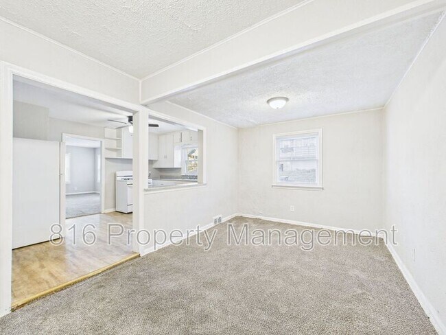 Building Photo - 2700 Oakley Ave
