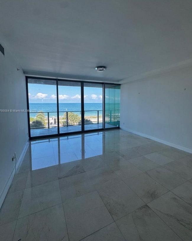 Building Photo - Oceana Key Biscayne Large 3 bedroom for rent