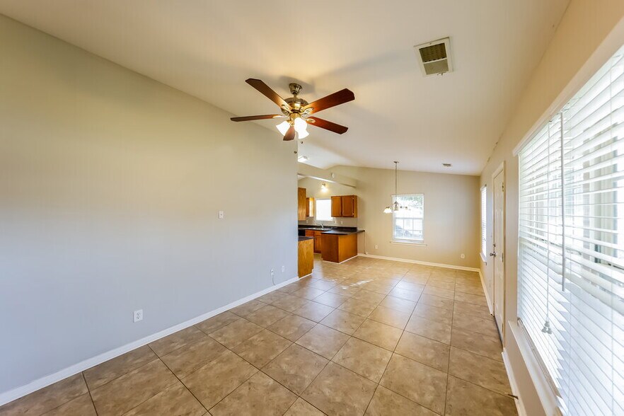 Building Photo - 779 Lannie Bonner Cir