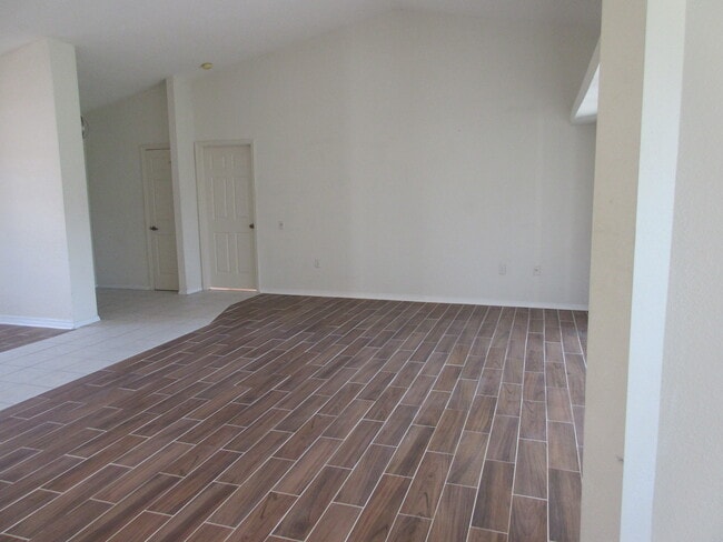 Building Photo - 463 Gallegos St