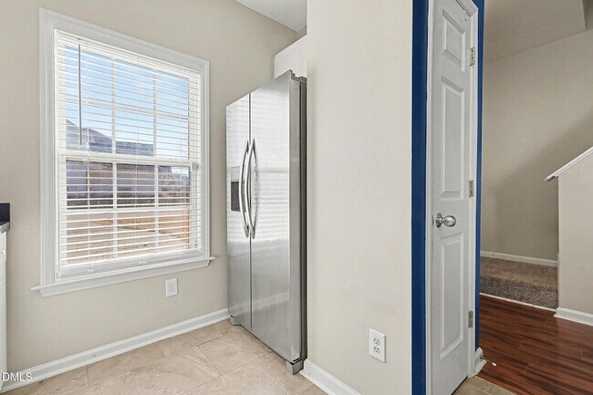 Building Photo - 233 Woodson Dr