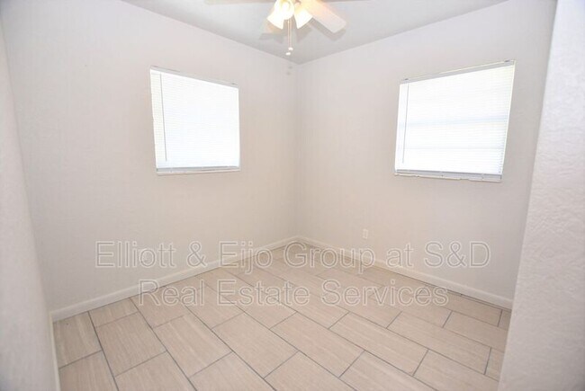 Building Photo - 117 Flamingo Dr