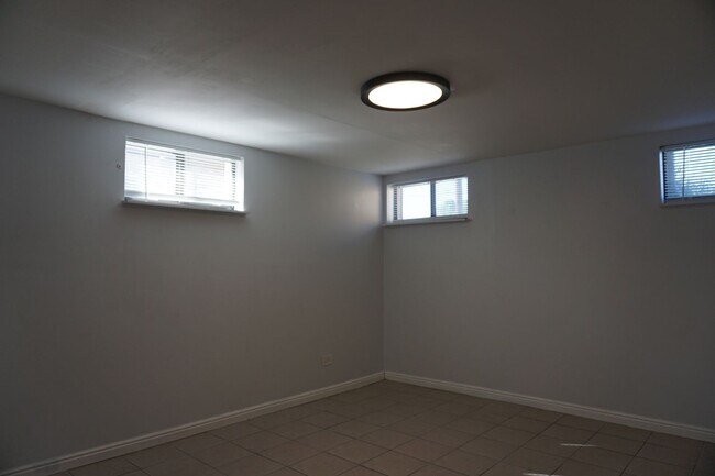 Building Photo - 3551 S 2200 W