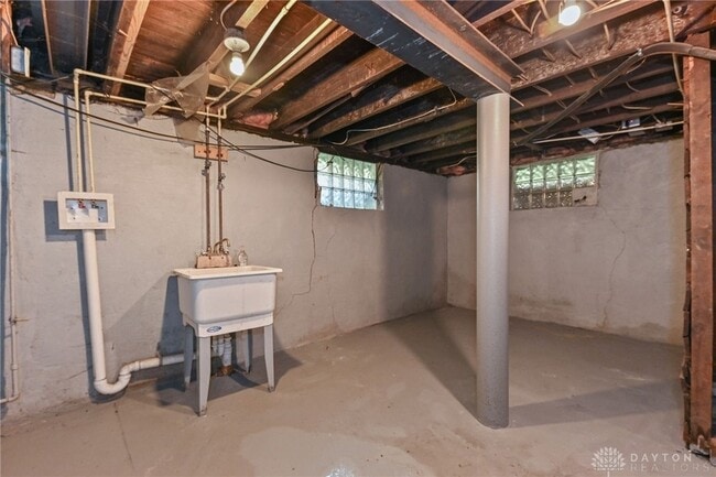 Building Photo - 1958 Fairfax Ave