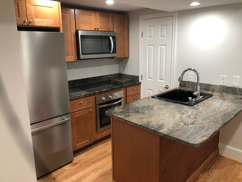 Building Photo - 1527 16th Street NW