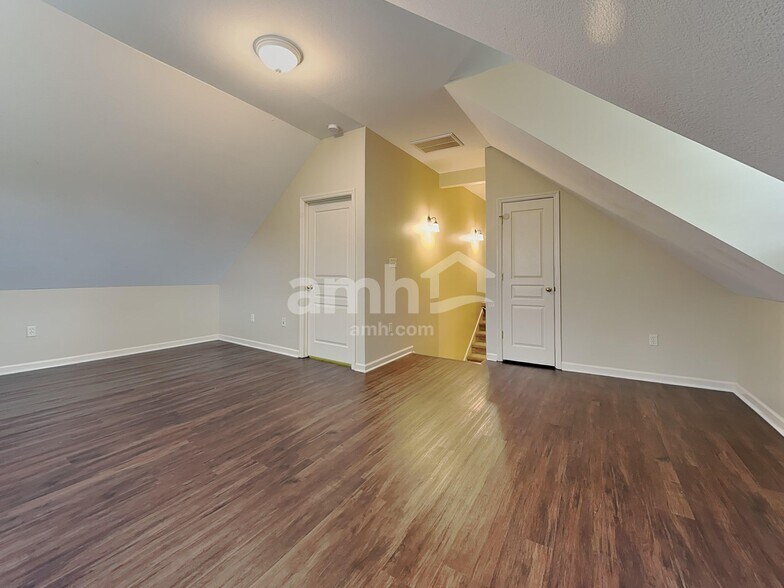 Building Photo - 1523 Bailey Park Ln