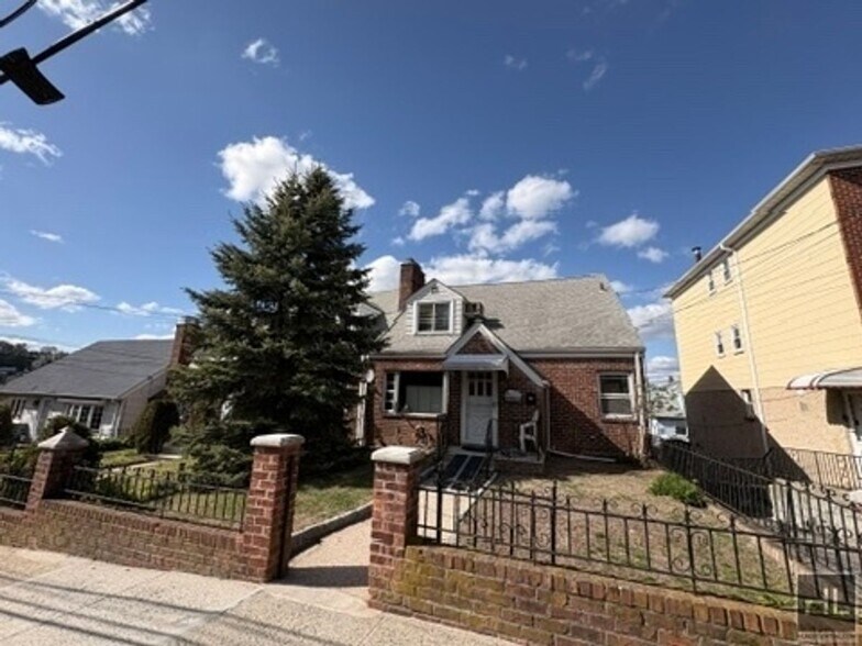 Building Photo - Dalton Rd, YONKERS