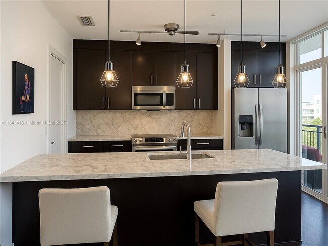 Primary Photo - 6701 Biscayne Blvd