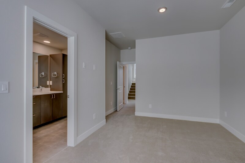 Building Photo - 1908 Hooker St