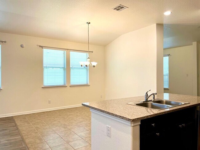 Building Photo - 252 Prairie Vista