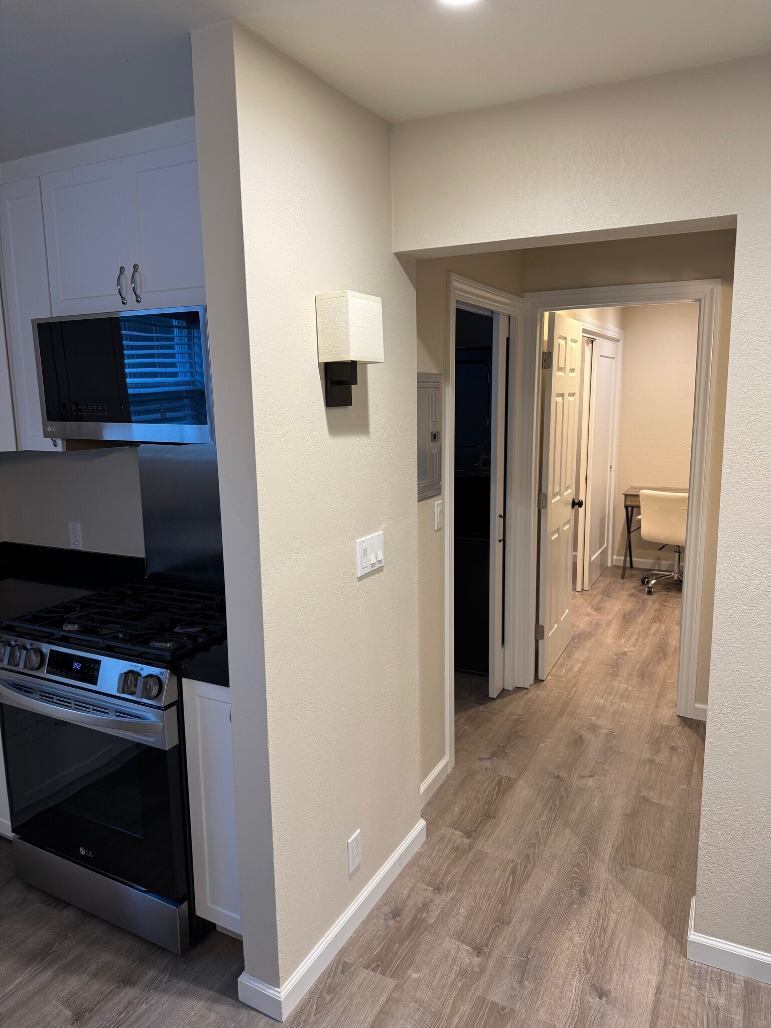 Building Photo - 779 Hamilton Dr