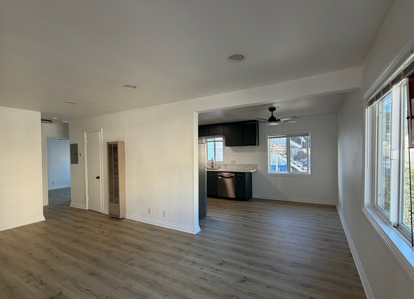 Building Photo - 2600 Gates Ave