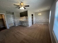 Building Photo - 1409 Ireland Dr