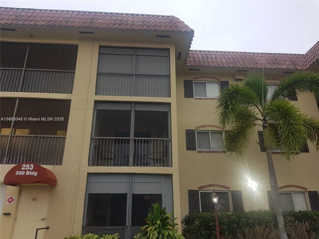 Building Photo - 253 S Cypress Rd