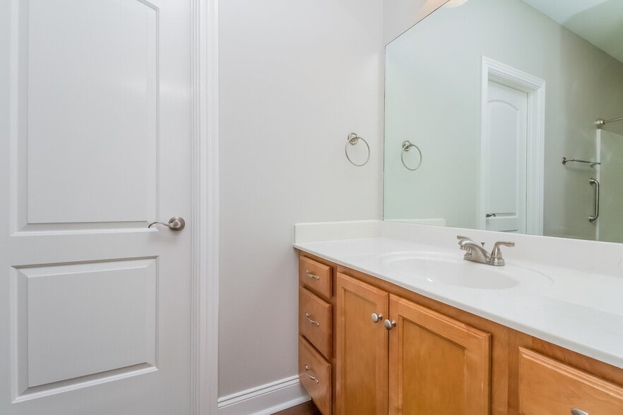 Building Photo - 2641 Westhaven Dr