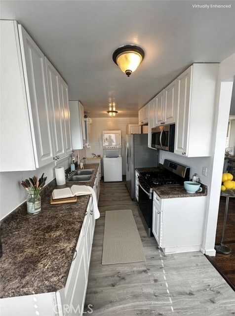 Building Photo - 1047 E Spicer St