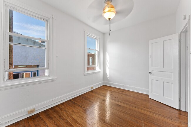 Building Photo - 1139 Titan St