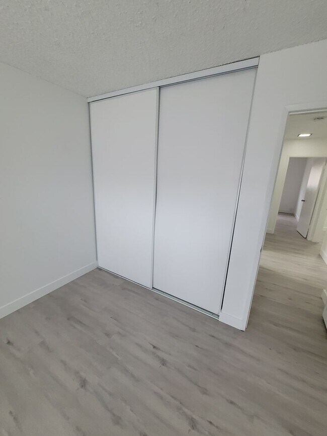 Building Photo - 1026 Arlington Ave