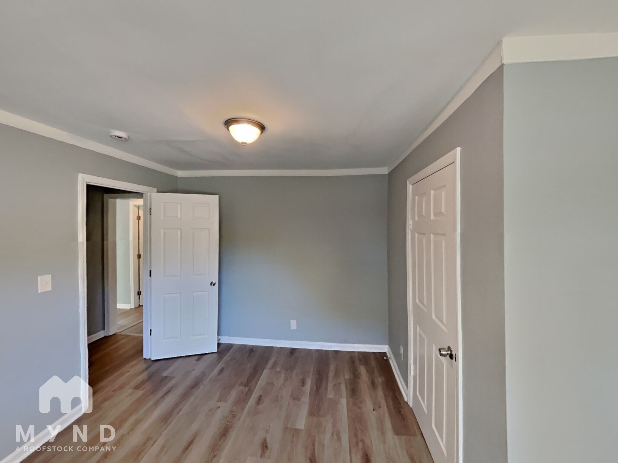 Building Photo - 3026 Bellaire Dr