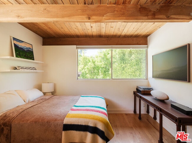 Building Photo - 26237 Fairside Rd