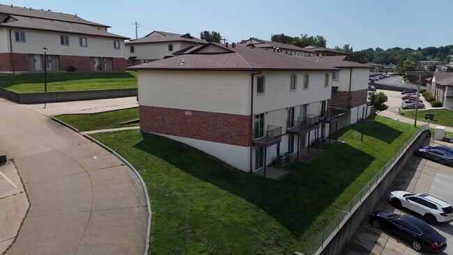 Building Photo - 903 Southwest Blvd