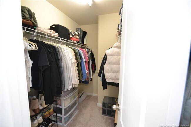 Building Photo - 3115 Manhasset Ln