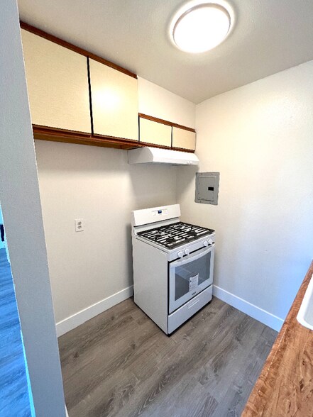Building Photo - 146 S Princeton Ave