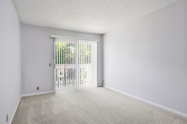 Building Photo - 7235 Cinnamon Cir