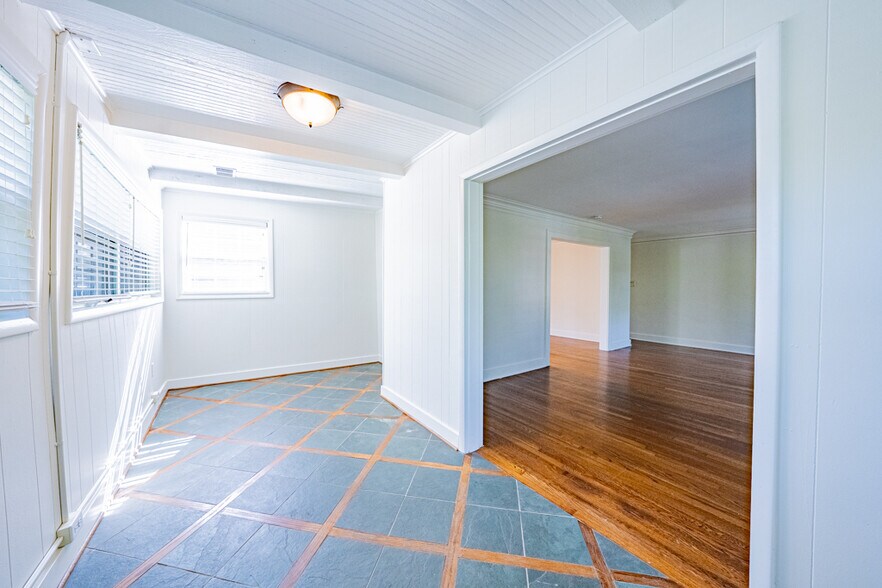 Building Photo - 4316 Rockhill Rd
