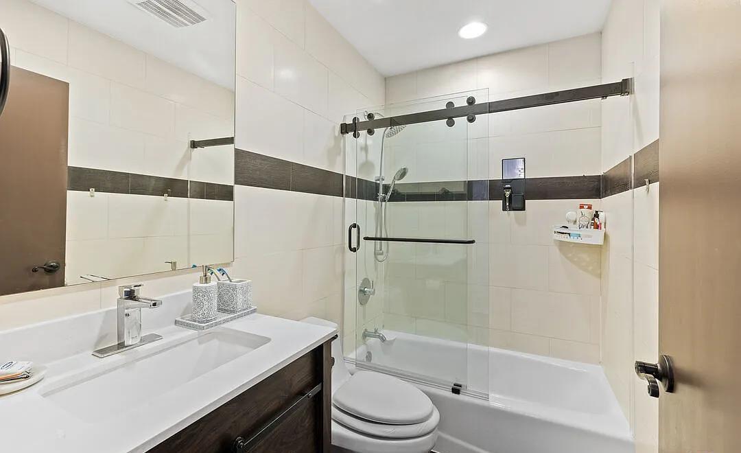 Building Photo - 1717 Malcolm Ave