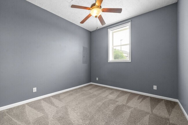 Building Photo - Pet Friendly Four Bedroom with Basement!
