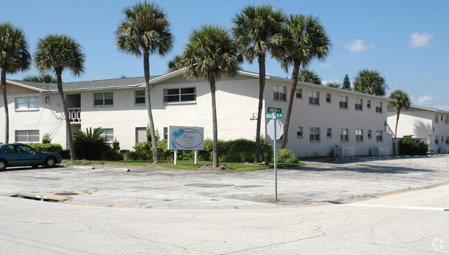 Building Photo - Oceanside Palms