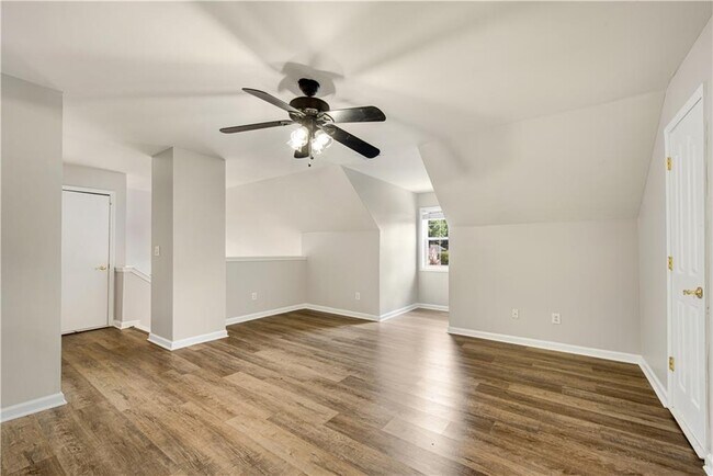 Building Photo - 1610 Elgaen Pl Dr