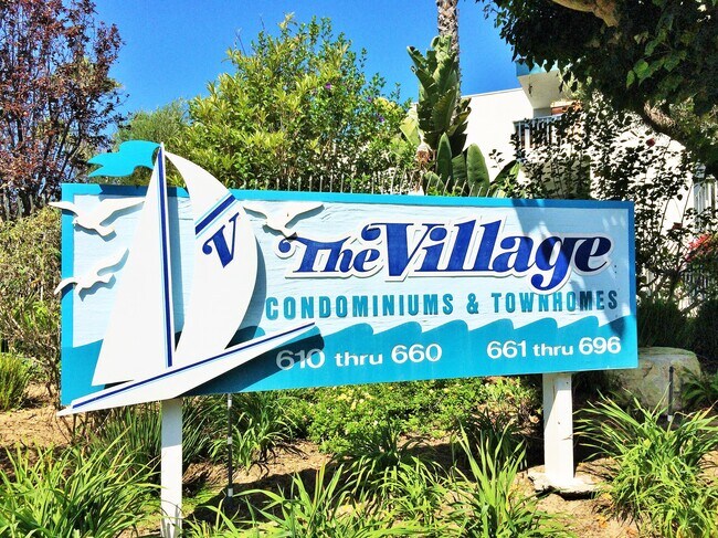 Building Photo - 660 The Village