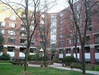 Building Photo - 85 Brainerd Rd