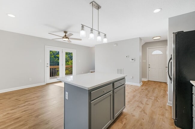 Building Photo - Newly Renovated 3-Bedroom Home with Modern Upgrades Minutes from Woodfin, Downtown Asheville, & W...