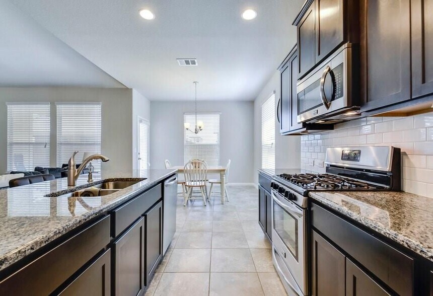 Building Photo - 11203 Sisquoc Formation View