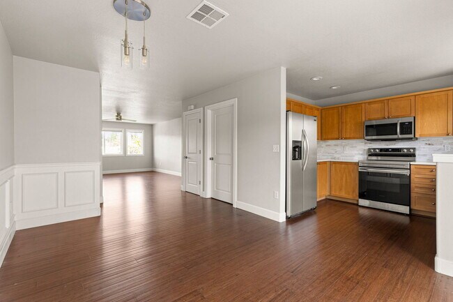 Building Photo - 9746 SW 34th Pl