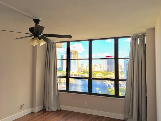 Building Photo - 600 Three Islands Boulevard