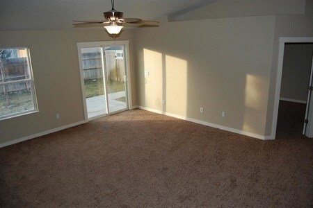 Building Photo - Beautiful Caldwell home