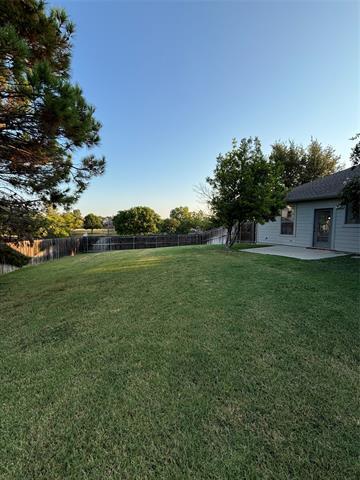 Building Photo - 1000 Prairie Heights Dr
