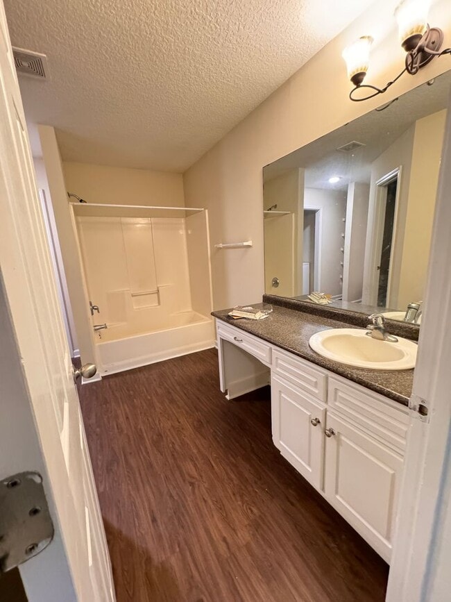 Building Photo - 101 Lindsay Ct