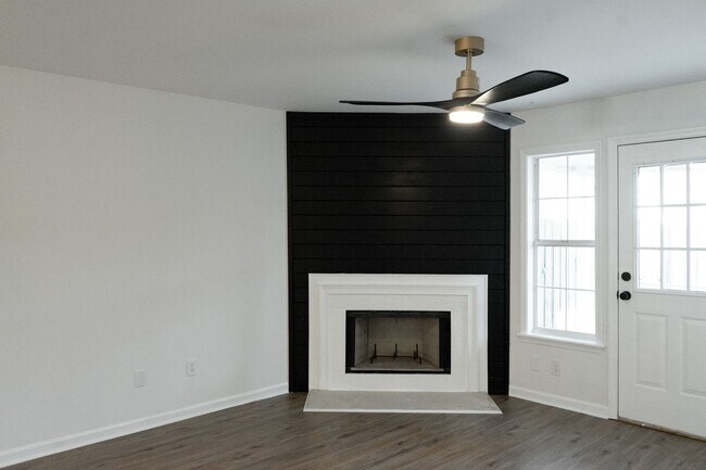 Building Photo - 80 Montebello Ln