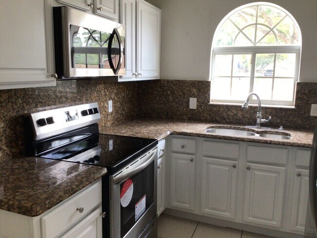 Building Photo - 3908 Magnolia Pointe Ln