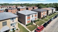 Building Photo - 2 bedroom in Schiller Park IL 60176