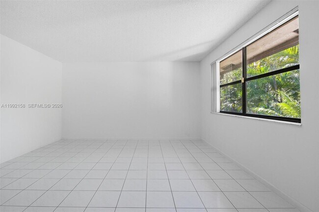 Building Photo - 9994 Nob Hill Ct